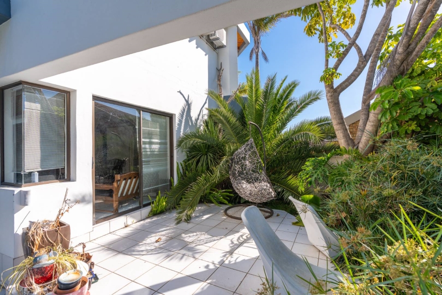 6 Bedroom Property for Sale in Welgelegen Western Cape